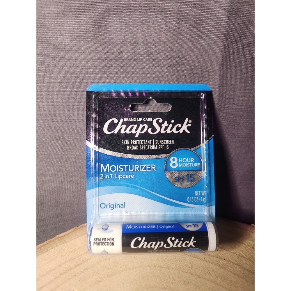 Chapstick MOISTURIZER SPF 15 • 8 hour Moisturizer • Brand NEW • 2018‎ Formula